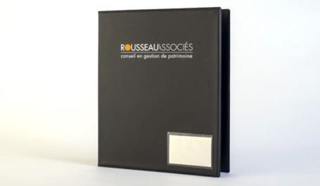 Classeur pvc pour format A4 personnalisé avec logements sur-mesure