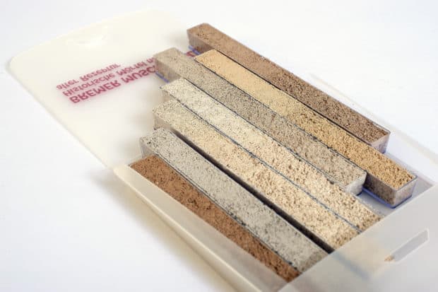 Compact PP colour chart wallet for modular and removable veneer grout samples