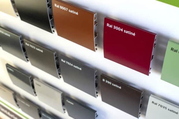 Screen or pad printing of the panel's aluminium samples