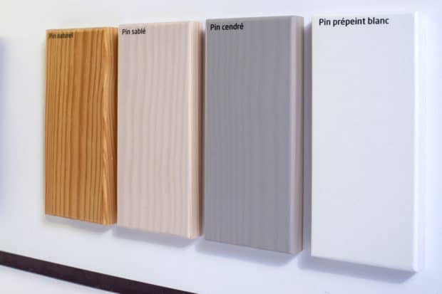 Screen or pad printed marking of the panel's wood samples