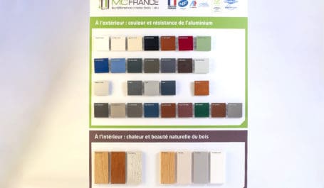 Large custom-made display panel for displaying wood and aluminium samples