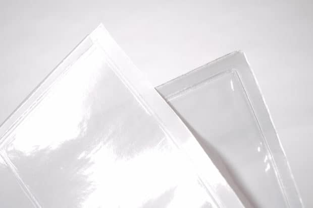 Pochette en PVC cristal transparent pour une lisibilité optimale