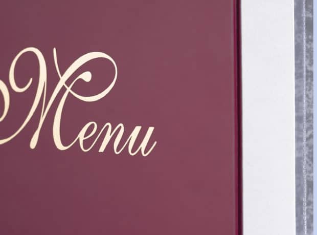 Dorure or sur la première de la couverture du menu