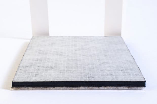 Découpe et collage de l’échantillon réalisé dans nos ateliers