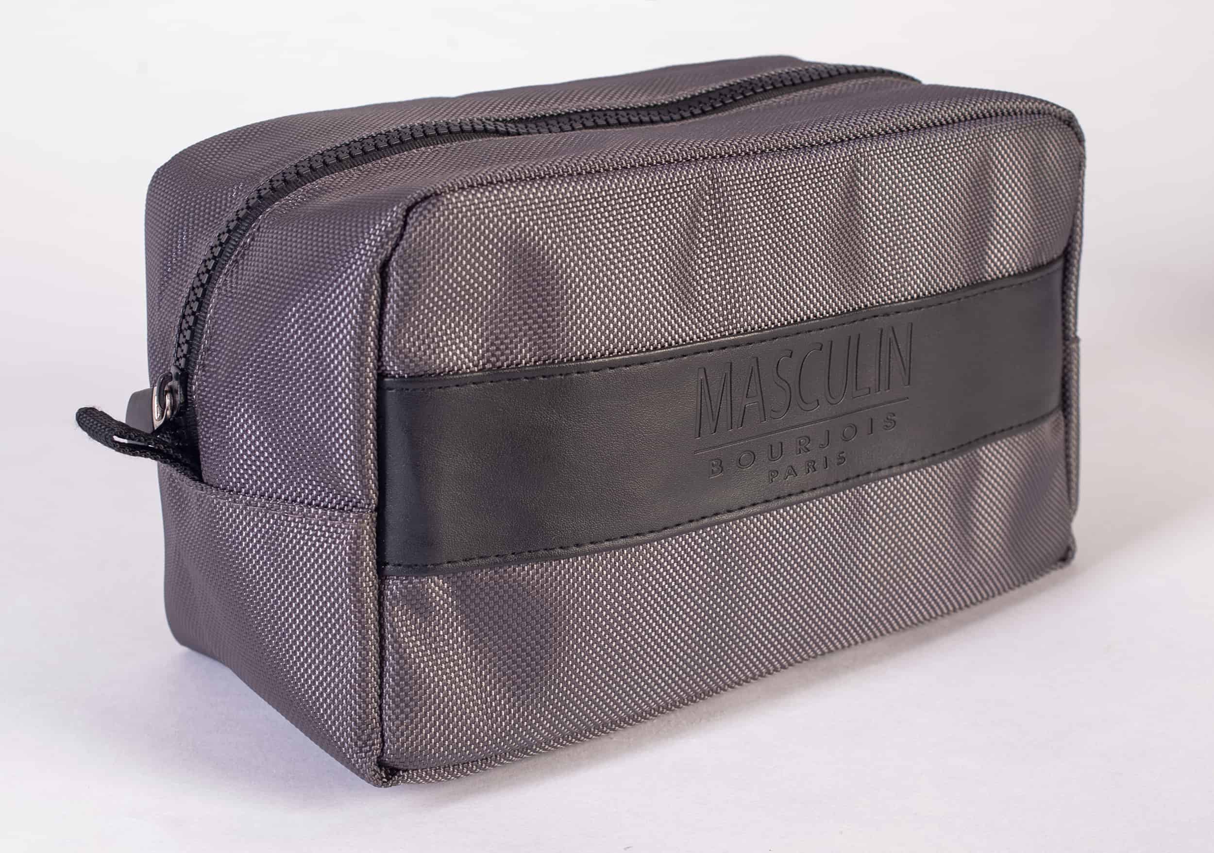 Trousse de toilette homme sur-mesure cousue en polyester et simili