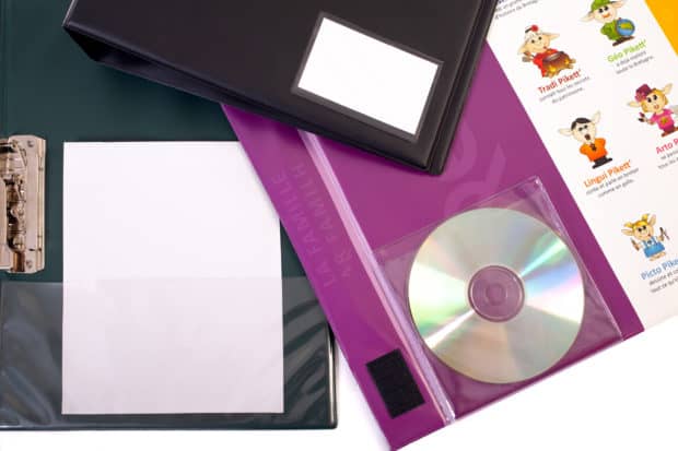 Customize your PVC folder with document pockets, business card holders, closures, etc.