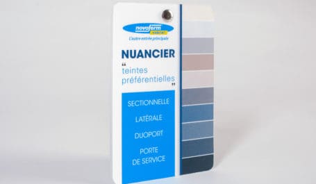 Fabrication sur-mesure d'intercalaires en PP pour nuancier liasse