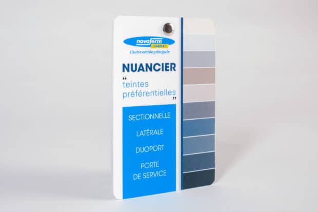 Fabrication sur-mesure d'intercalaires en PP pour nuancier liasse