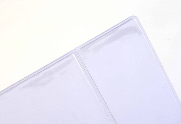 Pochette en PVC transparent avec 2 placements créée par soudure haute fréquence